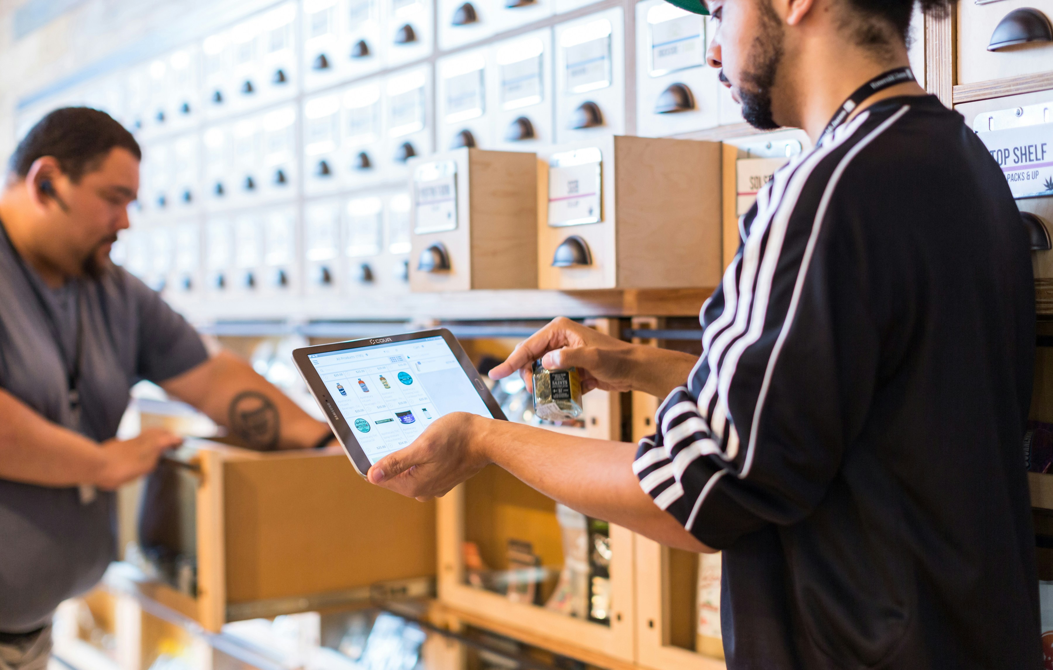 Retail & Commerce
